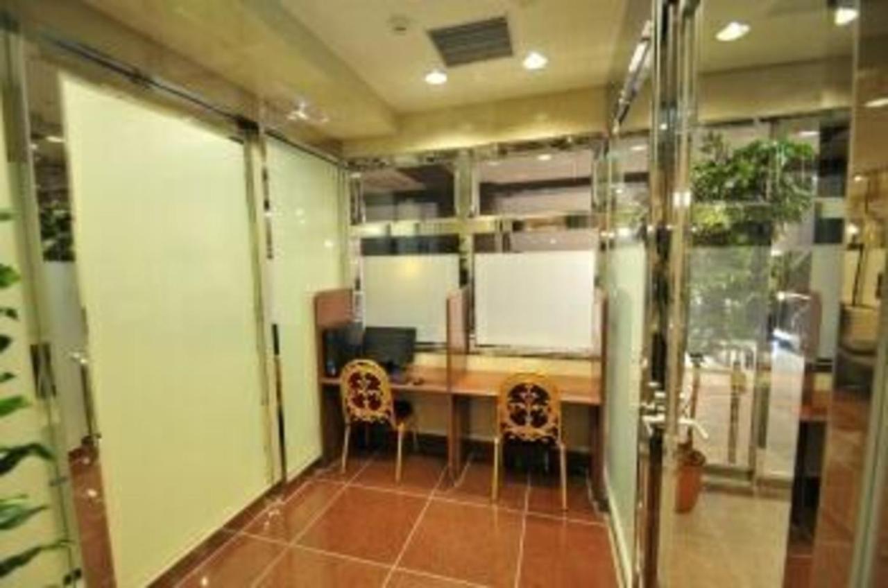 Hiroshima Ekimae Universal Hotel Esterno foto